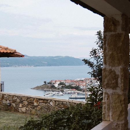 Villas Gemeli Ammouliani Exterior photo
