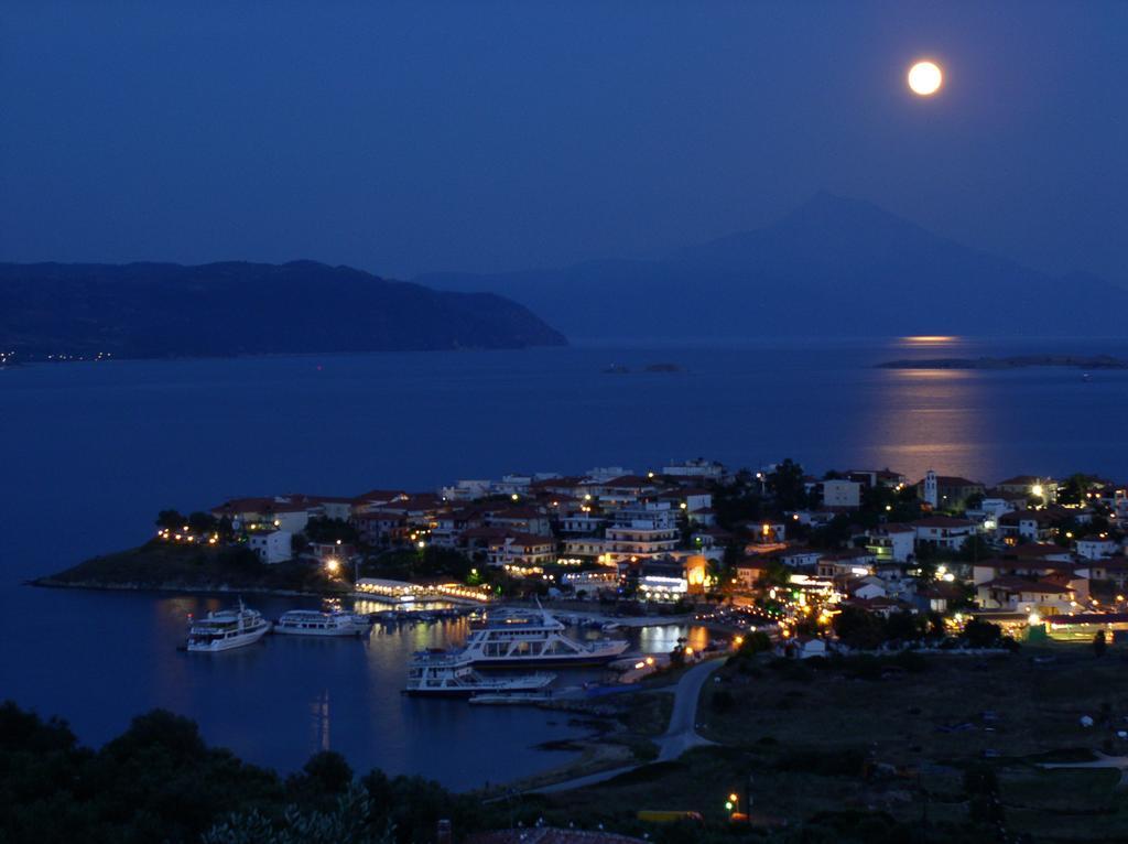 Villas Gemeli Ammouliani Exterior photo