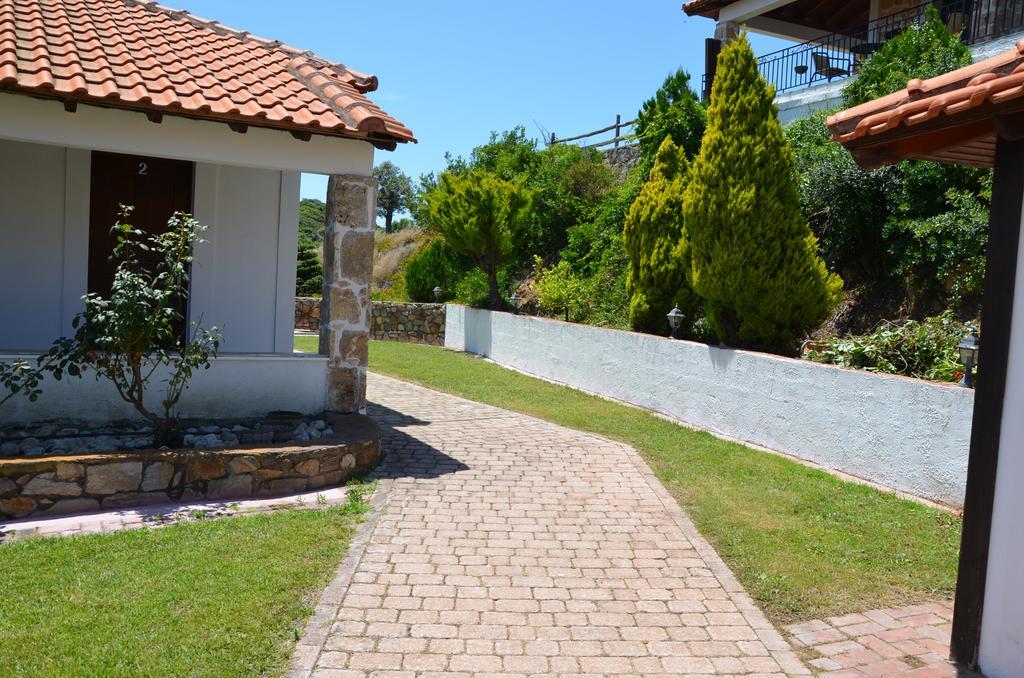 Villas Gemeli Ammouliani Exterior photo